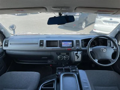 TOYOTA HIACE 2011 с аукциона, 2700cc, пробег 127 000 км