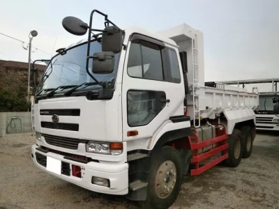 NISSAN UD