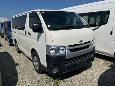 TOYOTA HIACE VAN 2020 с аукциона, 2750cc, пробег 169 000 км