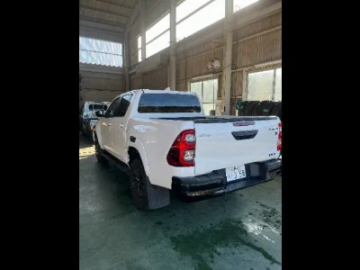 TOYOTA HILUX 2023 с аукциона, 2400cc, пробег 11 000 км
