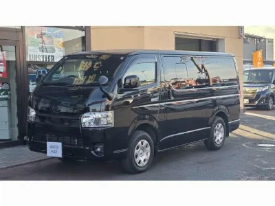 TOYOTA HIACE VAN 2024 с аукциона, 2800cc, пробег 76 000 км