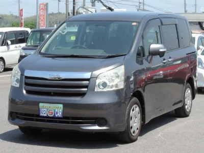 TOYOTA NOAH 2009 с аукциона, 2000cc, пробег 88 000 км