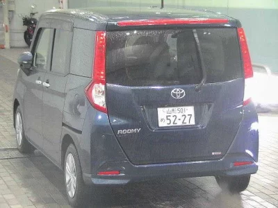 TOYOTA ROOMY