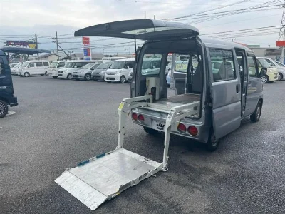 NISSAN CLIPPER VAN