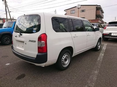 TOYOTA SUCCEED