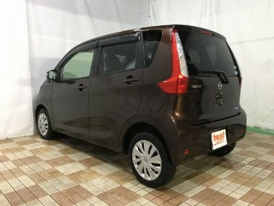 NISSAN DAYZ с аукциона, 660cc, пробег 62 000 км
