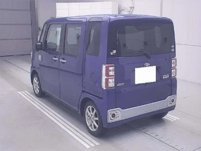 TOYOTA PIXIS MEGA