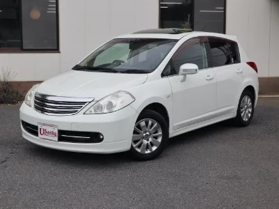 NISSAN TIIDA