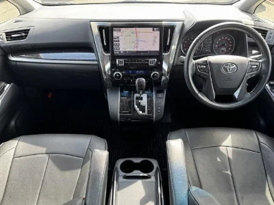 TOYOTA VELLFIRE 2019 с аукциона, 2500cc, пробег 52 000 км
