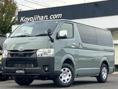 TOYOTA HIACE VAN