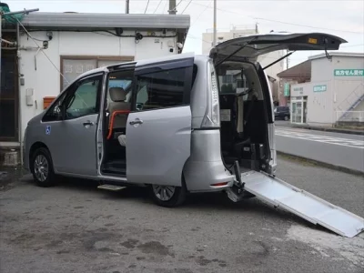 NISSAN SERENA 2014 с аукциона, 2000cc, пробег 12 000 км