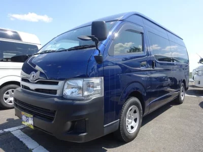 TOYOTA HIACE