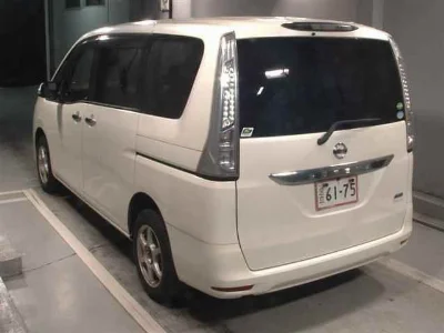NISSAN SERENA  с аукциона, 2000cc, пробег 151 000 км