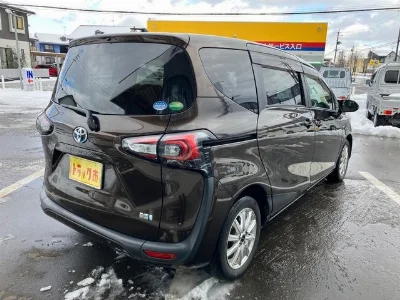 TOYOTA SIENTA с аукциона, 1500cc, пробег 69 000 км