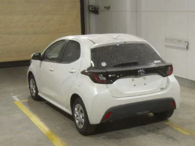TOYOTA YARIS 2021 с аукциона, 1000cc, пробег 61 000 км