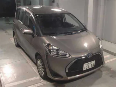 TOYOTA SIENTA 2022 с аукциона, 1500cc, пробег 152 000 км