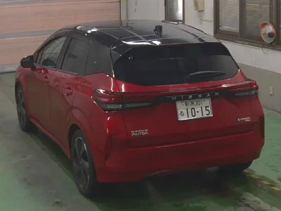 NISSAN AURA