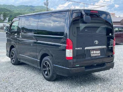 TOYOTA HIACE VAN 2016 с аукциона, 3000cc, пробег 183 000 км