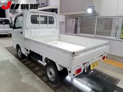 NISSAN CLIPPER TRUCK