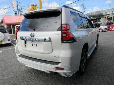 TOYOTA LAND CRUISER PRADO 2022 с аукциона, 2700cc, пробег 16 000 км