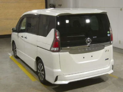 NISSAN SERENA  с аукциона, 2000cc, пробег 136 000 км