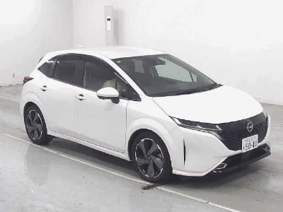 NISSAN AURA