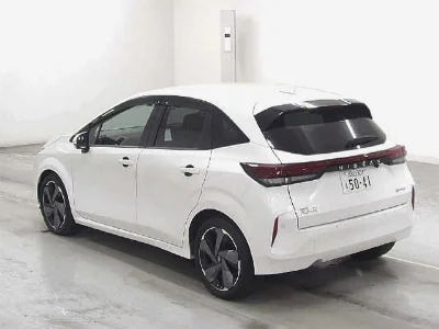 NISSAN AURA