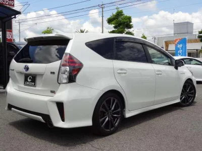 TOYOTA PRIUS ALPHA