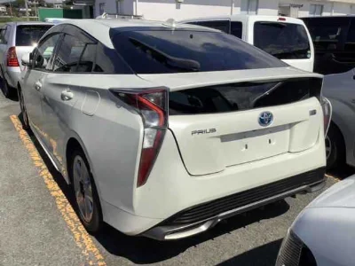 TOYOTA PRIUS 2017 с аукциона, 1800cc, пробег 39 000 км