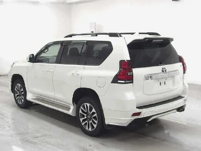 TOYOTA LAND CRUISER PRADO 2023 с аукциона, 2700cc, пробег 25 000 км