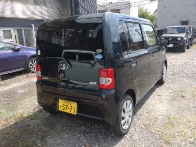 TOYOTA PIXIS SPACE
