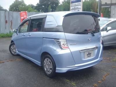 HONDA FREED SPIKE