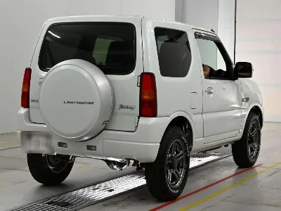 SUZUKI JIMNY 2017 с аукциона, 660cc, пробег 33 000 км