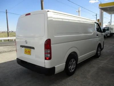 TOYOTA REGIUS VAN