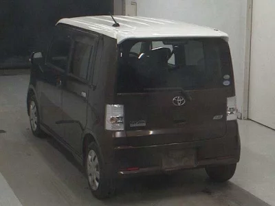 TOYOTA PIXIS SPACE