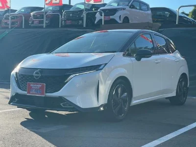 NISSAN AURA