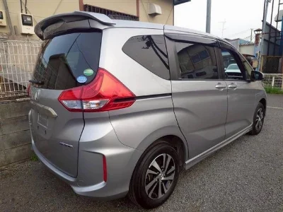 HONDA FREED 2017 с аукциона, 1500cc, пробег 15 000 км
