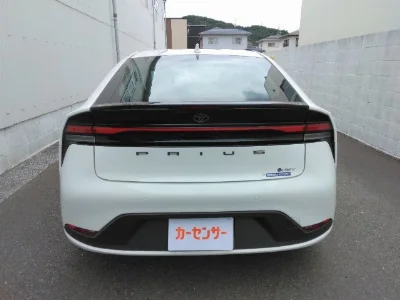 TOYOTA PRIUS 2024 с аукциона, 1800cc, пробег 13 000 км