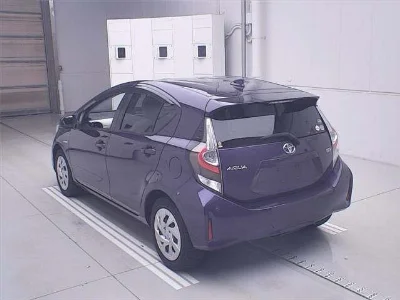 TOYOTA AQUA 2019 с аукциона, 1500cc, пробег 57 000 км