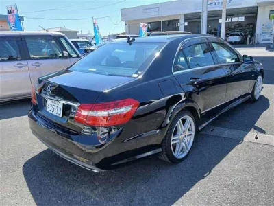 MERCEDES BENZ E CLASS