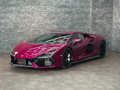 LAMBORGHINI REVUELTO