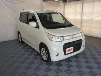 SUZUKI WAGON R 2013 с аукциона, 658cc, пробег 88 000 км