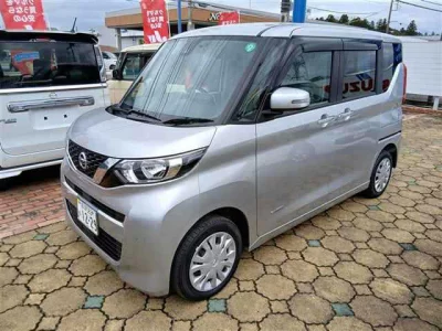 NISSAN ROOX