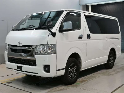 TOYOTA HIACE VAN 2022 с аукциона, 2800cc, пробег 101 000 км