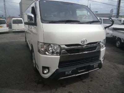 TOYOTA HIACE VAN