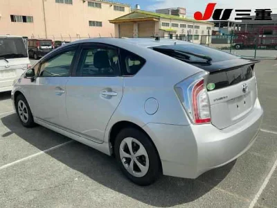 TOYOTA PRIUS с аукциона, 1800cc, пробег 102 000 км