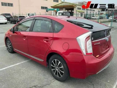 TOYOTA PRIUS 2014 с аукциона, 1800cc, пробег 62 000 км