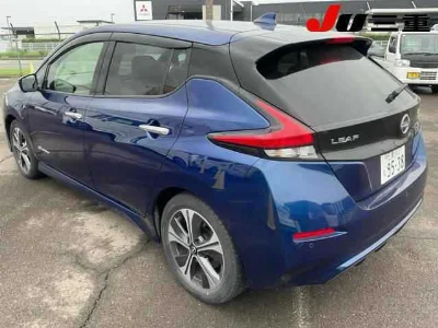 NISSAN LEAF 2021 с аукциона, пробег 24 000 км