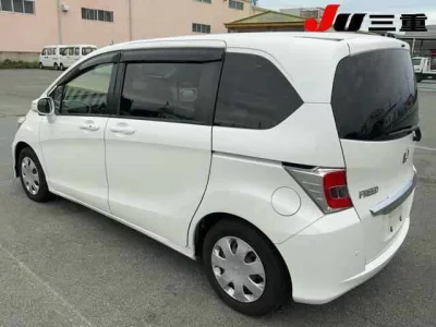 HONDA FREED 2015 с аукциона, 1500cc, пробег 72 000 км