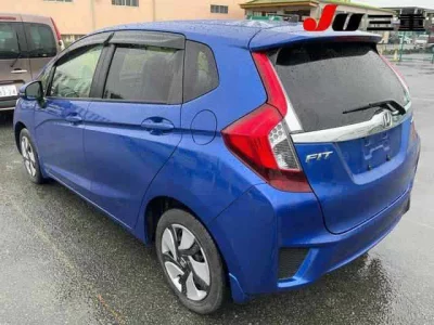 HONDA FIT 2015 с аукциона, 1500cc, пробег 39 000 км